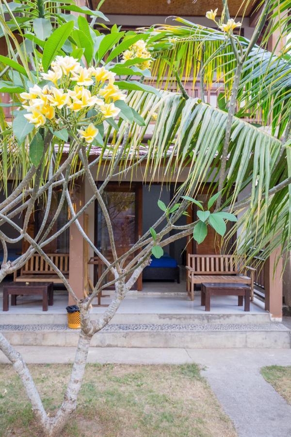 Asoka Homestay Senggigi Kültér fotó